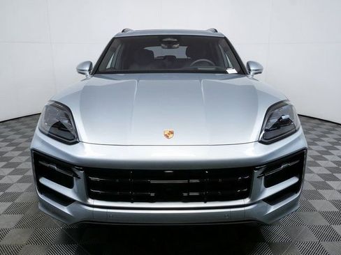 New 2026 Porsche Cayenne GTS image 34