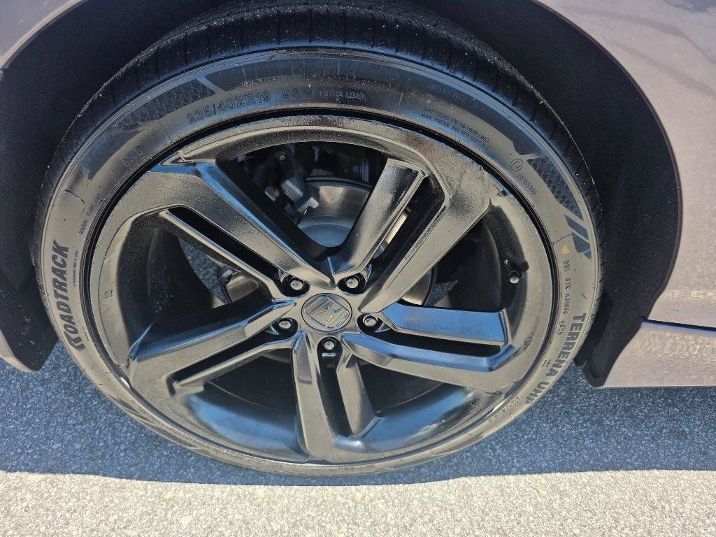Used 2018 Honda Accord Sport image 19