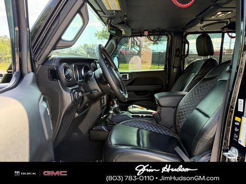 Used 2022 Jeep Gladiator Overland AWD/4WD image 23