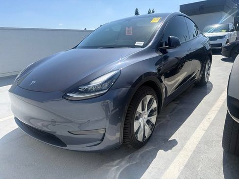 Used 2021 Tesla Model Y Long Range AWD/4WD image 1