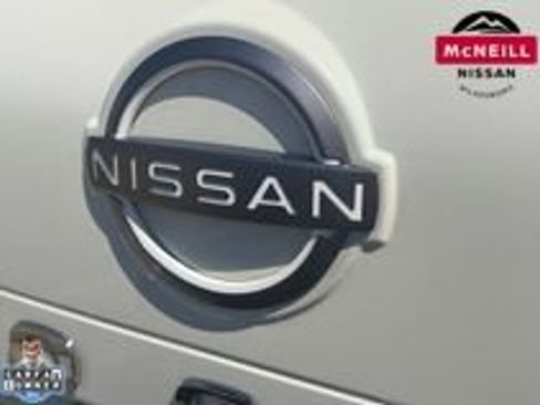 Used 2023 Nissan Rogue Platinum AWD/4WD image 31