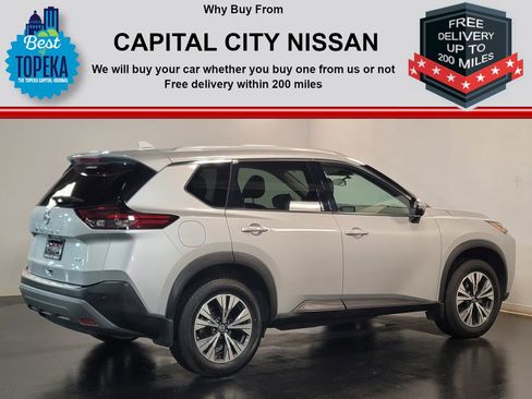 Used 2021 Nissan Rogue SV w/ Premium Package image 24