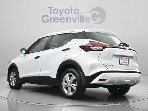 Used 2025 Nissan Kicks Play S image 8