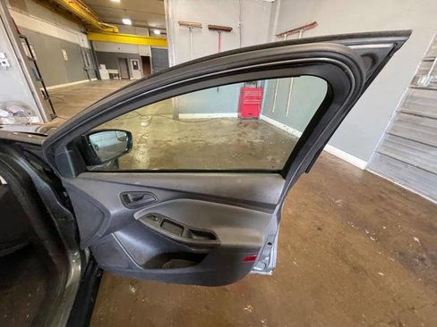 Used 2012 Ford Focus SE image 31