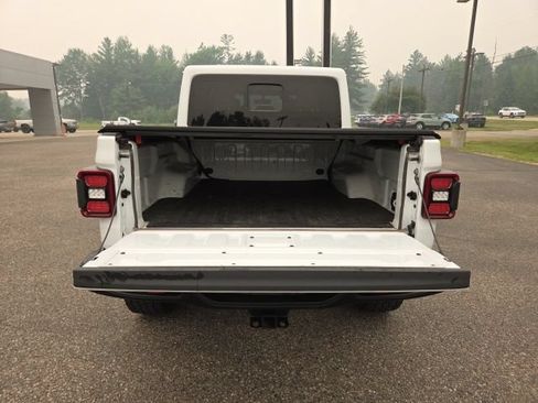Used 2022 Jeep Gladiator Rubicon w/ LED Lighting Group AWD/4WD image 23