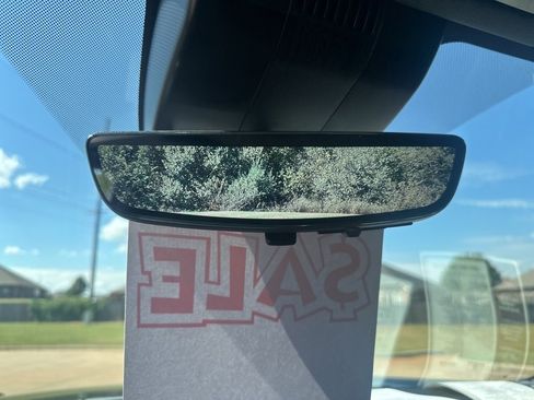 Used 2025 GMC Yukon Denali w/ Denali Reserve Package image 27