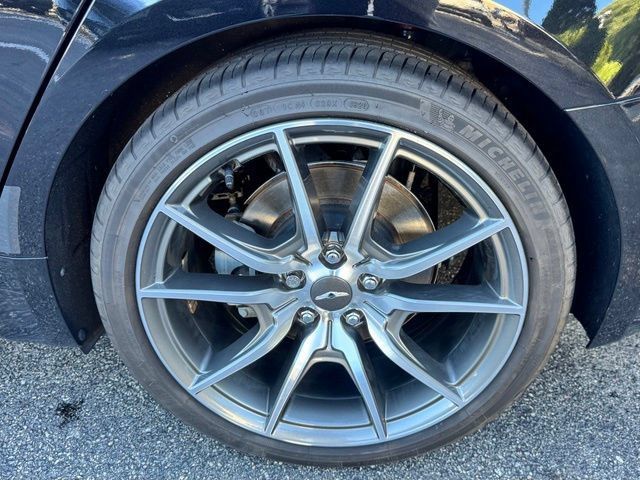 Used 2022 Genesis G70 2.0T w/ Prestige Package AWD/4WD image 14