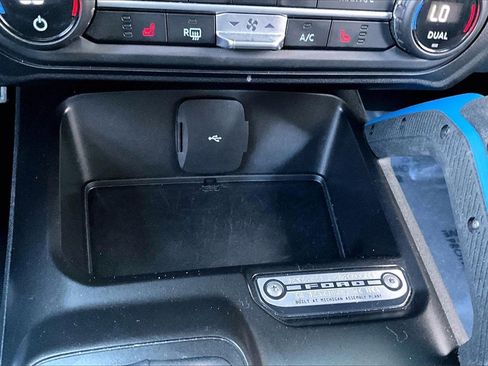 Used 2021 Ford Bronco Outer Banks image 15