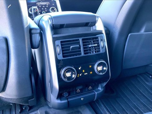 Used 2022 Land Rover Range Rover Sport HSE Silver Edition image 35