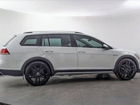 Used 2018 Volkswagen Golf Alltrack SEL AWD/4WD image 6