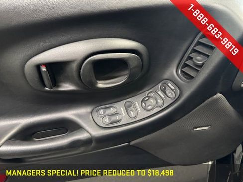 Used 2004 Chevrolet Corvette Coupe w/ Preferred Equipment Group image 26