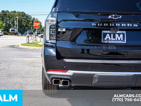 Used 2026 Chevrolet Suburban High Country w/ Sun And Tow Package AWD/4WD image 16