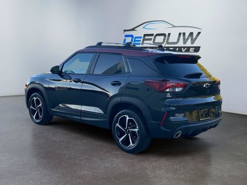 Used 2021 Chevrolet TrailBlazer RS w/ Sun and Liftgate Package AWD/4WD image 5