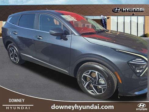Used 2025 Kia Sportage LX FWD image 6