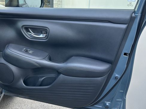 Used 2024 Honda HR-V EX-L image 18
