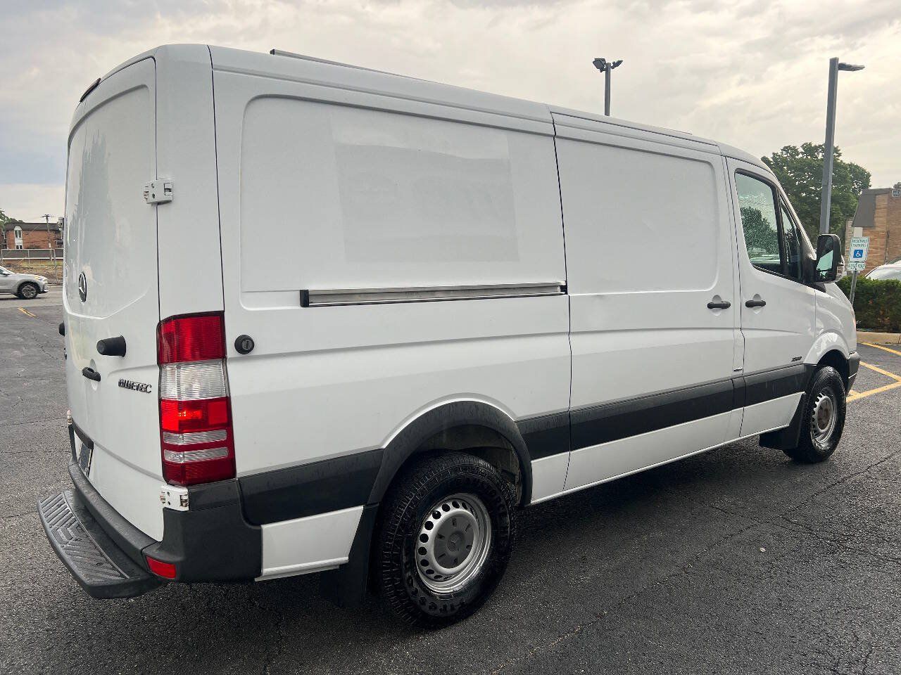 Used 2012 Mercedes-Benz Sprinter 2500 w/ Premium Pkg image 14