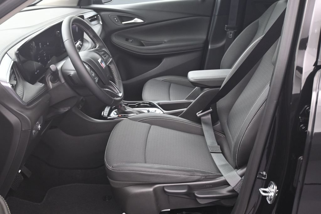 Certified 2026 Buick Encore GX Preferred AWD/4WD image 10