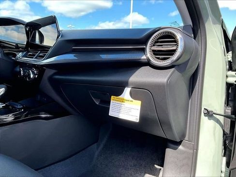 New 2026 Chevrolet Trax ACTIV w/ Sunroof Package image 25