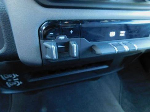 Certified 2024 RAM 2500 Big Horn AWD/4WD image 15