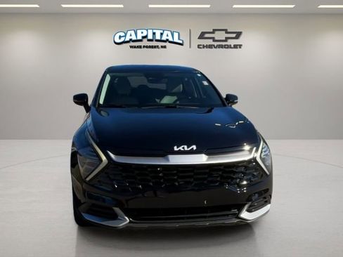 Used 2024 Kia Sportage EX image 8