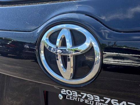 Used 2017 Toyota Highlander XLE w/ Protection Package #3 AWD/4WD image 29