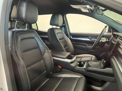 Used 2026 GMC Terrain Elevation w/ Elevation Premium Package FWD image 10