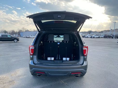 Used 2018 Ford Explorer XLT w/ Equipment Group 202A FWD image 9
