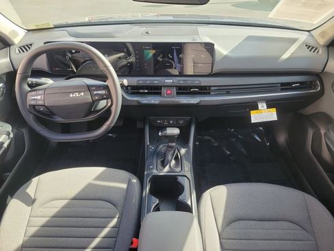 Used 2025 Kia K4 EX image 9