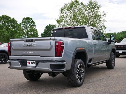 New 2026 GMC Sierra 3500 Denali Ultimate AWD/4WD image 4