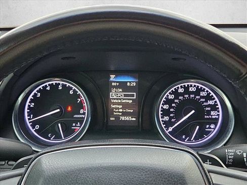 Used 2020 Toyota Camry SE FWD image 8