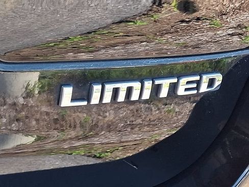 Used 2021 Jeep Grand Cherokee L Limited AWD/4WD image 32