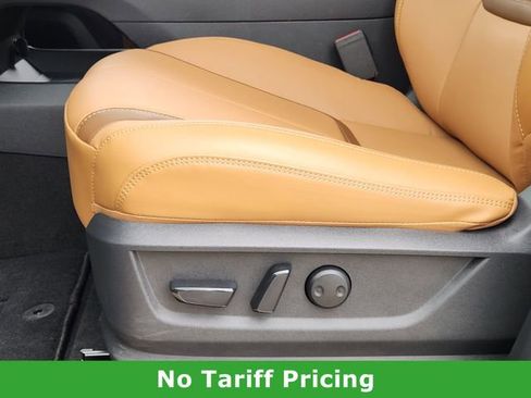 Used 2025 Nissan Armada SL image 22