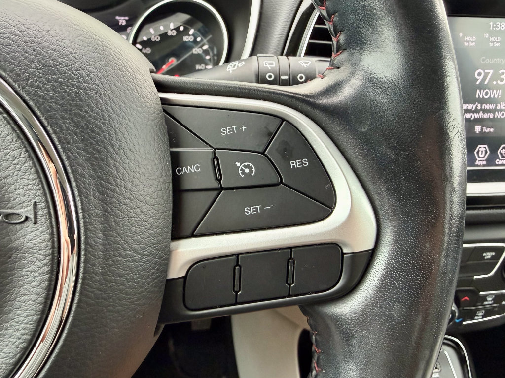 Used 2020 Jeep Compass Limited AWD/4WD image 21