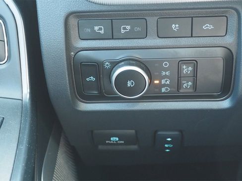 Used 2024 Ford F350 Platinum image 29