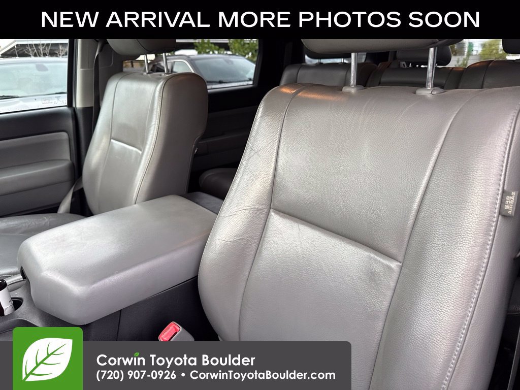 Used 2015 Toyota Sequoia SR5 w/ Premium Package AWD/4WD image 14