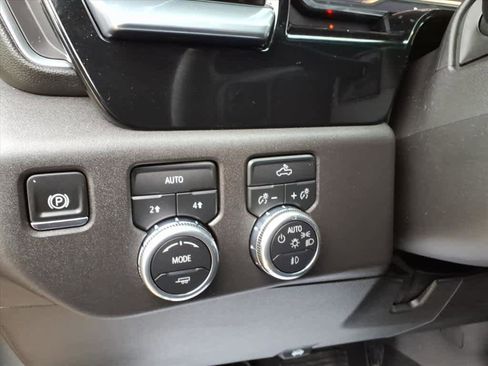 Certified 2025 GMC Sierra 1500 Elevation image 16