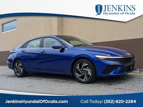 New 2025 Hyundai Elantra Limited image 1