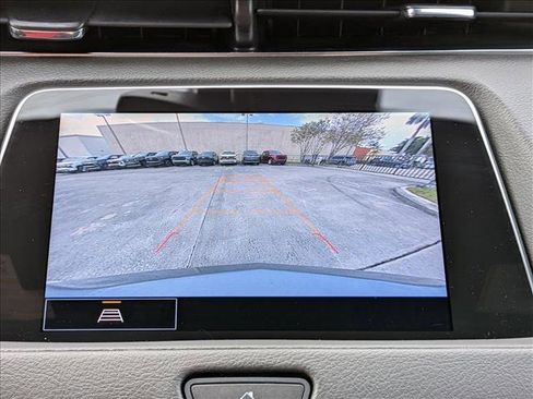 Used 2023 Cadillac XT4 Premium Luxury image 13