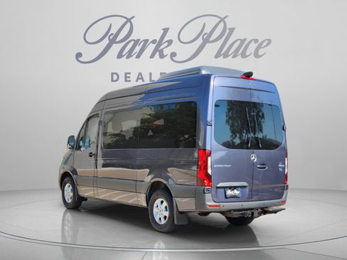 Used 2025 Mercedes-Benz Sprinter 2500 image 3