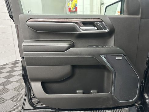 Used 2024 Chevrolet Silverado 1500 LTZ w/ LTZ Premium Package image 17