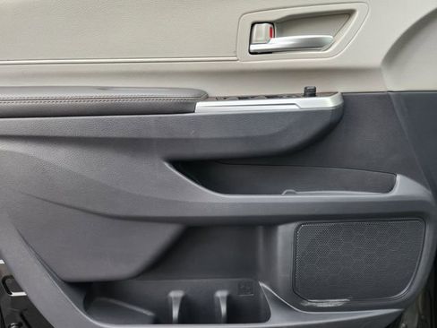 Used 2023 Toyota Sienna XLE image 20