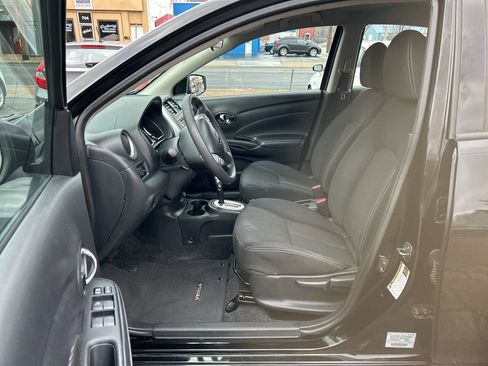 Used 2017 Nissan Versa SV image 14