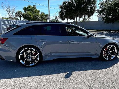 Certified 2025 Audi RS 6 performance AWD/4WD image 4