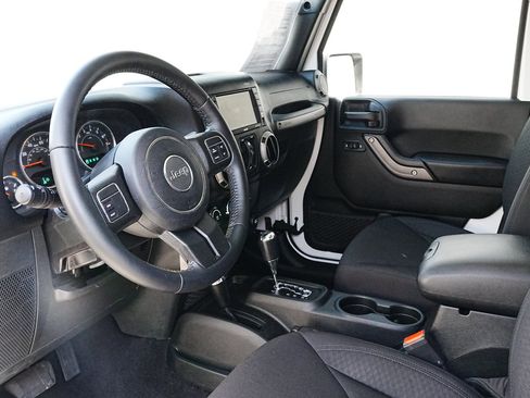 Used 2017 Jeep Wrangler Unlimited Sport w/ Quick Order Package 24S image 8