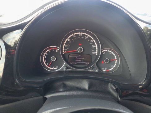 Used 2016 Volkswagen Beetle 1.8T S image 15