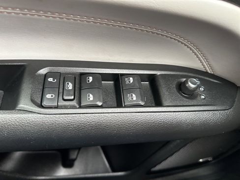 Used 2022 Jeep Compass Limited w/ Sun and Sound Group image 18