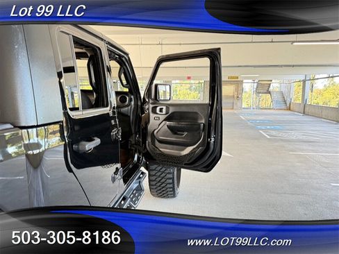 Used 2022 Jeep Gladiator Sport AWD/4WD image 40