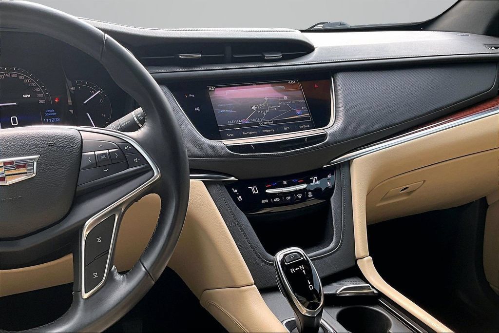 Used 2017 Cadillac XT5 Premium Luxury w/ Driver Assist Package AWD/4WD image 9