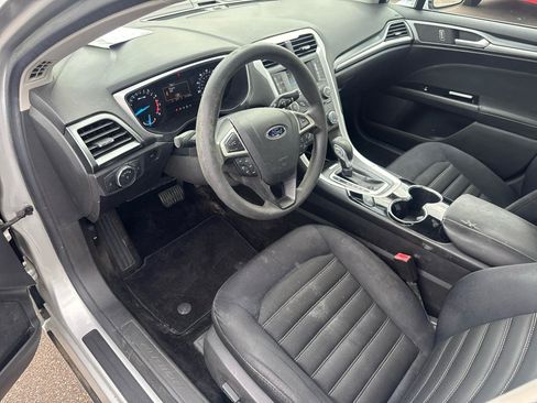Used 2015 Ford Fusion SE FWD image 9