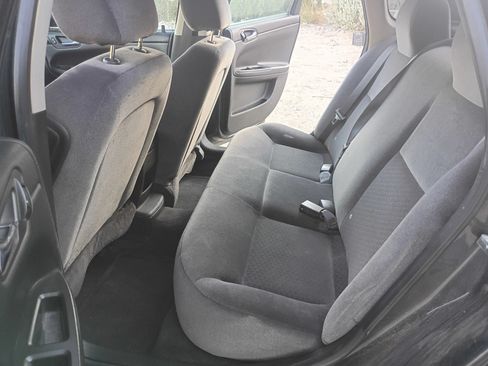 Used 2016 Chevrolet Impala LT FWD image 9